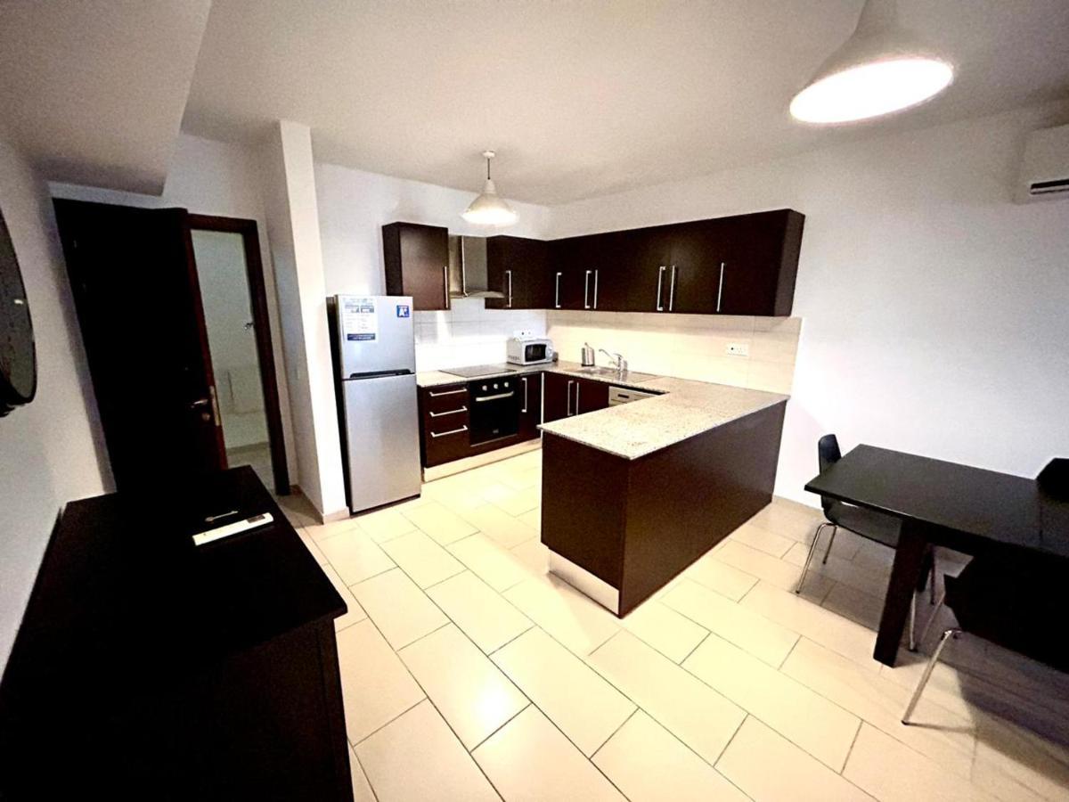 Light House Apartment ラルナカ エクステリア 写真